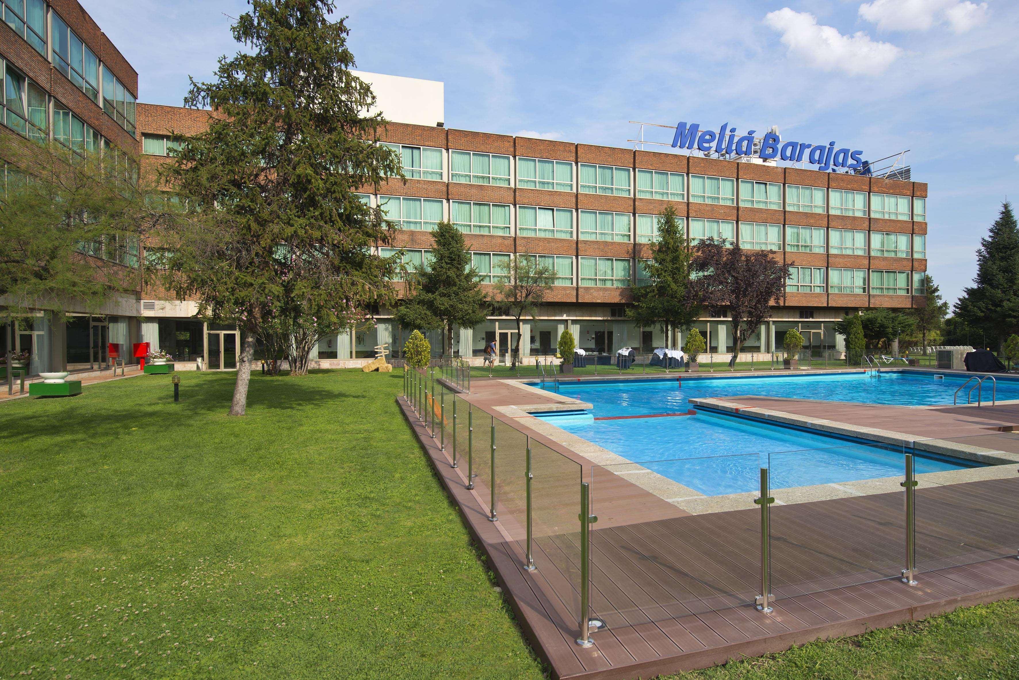 Melia Barajas Hotel Madrid Exterior foto