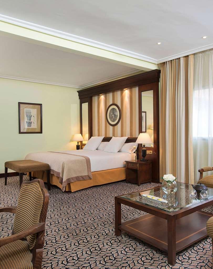 Hotel Melia Barajas Madrid Habitación foto