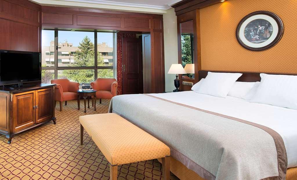Hotel Melia Barajas Madrid Habitación foto